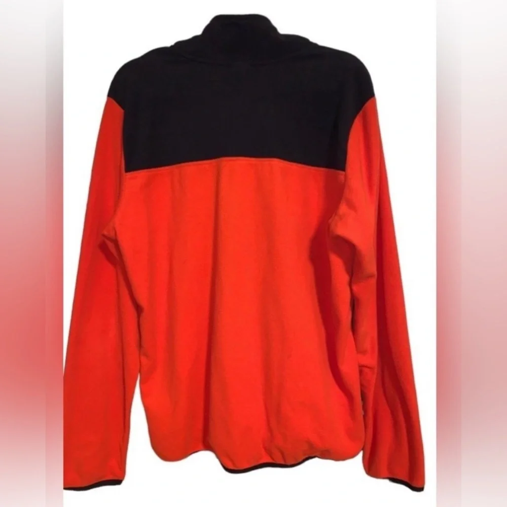 The North Face Men’s Sz Large 1/4 Zip Fleece Pullover. In Excellent condition!